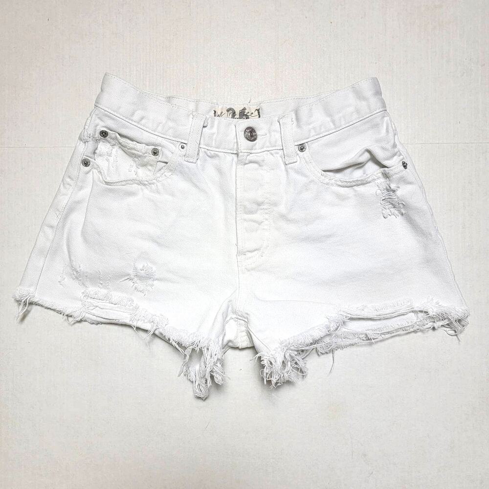Free People We the Free White Distressed Button Fly Shorts SZ 26